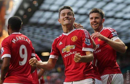 不仅吸引了 不仅吸引了