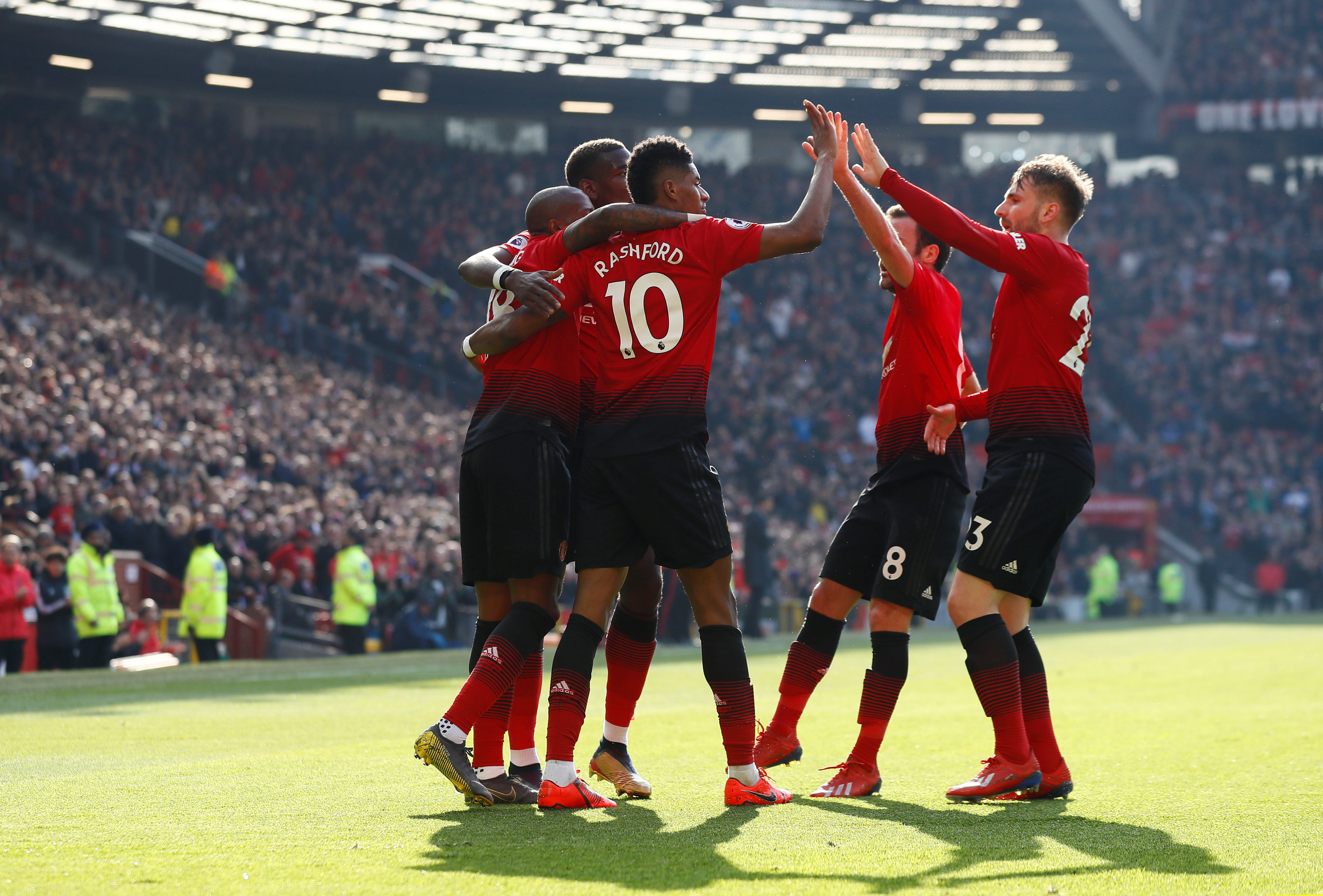 这帮助他们 这帮助他们