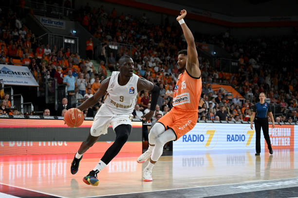 了更加坚实 了更加坚实